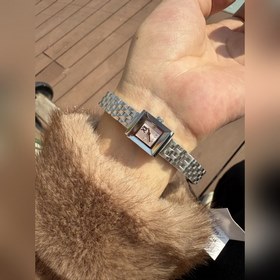 Новейшая модель часов Gucci из серии G