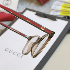 [GUCCI] Новая модель оправы для очков