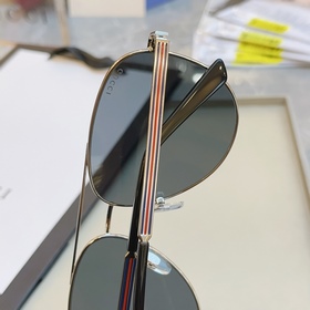[GUCCI] Новые солнцезащитные очки Guc