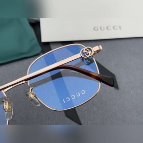 [GUCCI] Новая модель оправы для очков