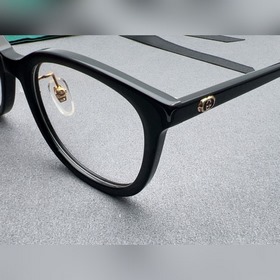 [GUCCI] Новая модель оправы для очков