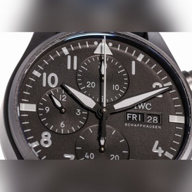 Новинка TWS ： IWC и AMG объединили ус