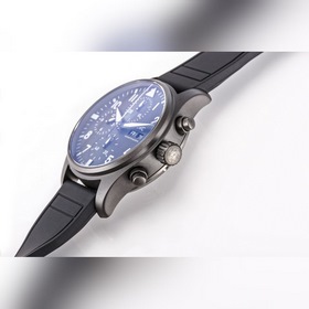 Новинка TWS ： IWC и AMG объединили ус
