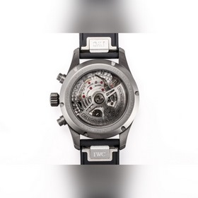 Новинка TWS ： IWC и AMG объединили ус