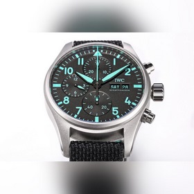 Новинка TWS ： IWC и AMG объединили ус
