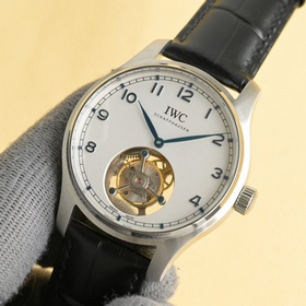 В компании IWC представлен новый модел