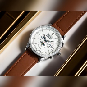 Обновленная версия V2 JAEGER-LECOULTRE
