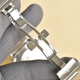 Новая модель Longines из серии Conques