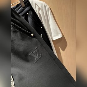 Новые брюки Louis Vuitton с эластичным