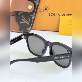 LOUIS VUITTON МОДЕЛЬ： Z2464U Z2545U 