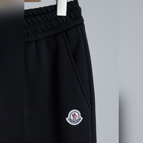 Moncler： Новая коллекция осень-зима 20