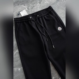 Moncler： Новая коллекция осень-зима 20