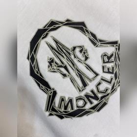 Футболка Moncler с логотипом, нанесенн