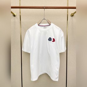 Moncler： новая коллекция мужских повсе