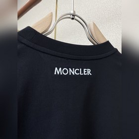 Moncler： новая коллекция мужских повсе