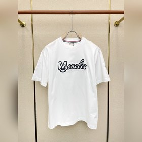 Moncler： новая коллекция мужских повсе