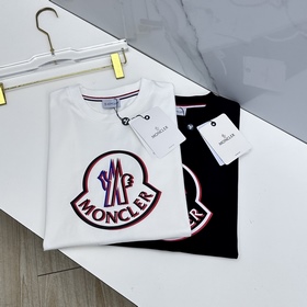 Moncler： новая модель весна-лето 2026