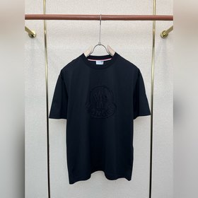 Moncler： новая коллекция мужских повсе