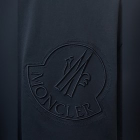 Moncler： новая коллекция мужских повсе