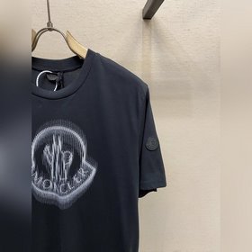 Футболка Moncler с принтом виде размыт