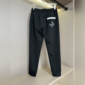 Prada 25SS — новая коллекция ранней ос