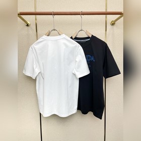 Prada： новая модель мужской повседневн