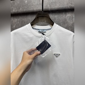 Новая коллекция Prada лето 2026： униве