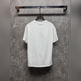 Новая коллекция Prada лето 2026： униве