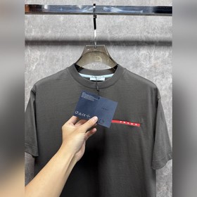 Новая коллекция Prada лето 2026： униве
