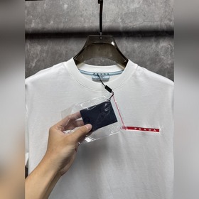 Новая коллекция Prada лето 2026： униве