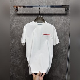 Новая коллекция Prada лето 2026： униве