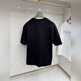 Prada： новая коллекция весна-лето 2026
