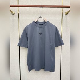 Prada： новая модель мужской повседневн