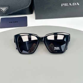 PRADA VPR09Z Размер： 51,17–140. Оправ