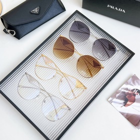 PRADA SPR 50Z Размер： 59 (19–140) Двух
