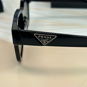 PRADA ： VPR08Z-F 54-18-140 — солнцеза