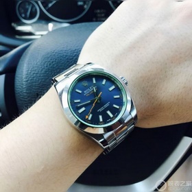 Серия VS Milgauss： «Молния», с зеленым