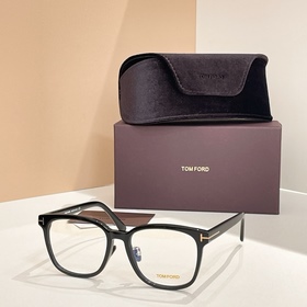 TOM FORD МОДЕЛЬ： TF1136-K РАЗМЕР： 56