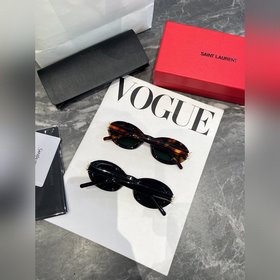 Наза, модель YSL для путешествий： S