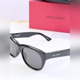 YSL Yves Saint Laurent‌ МОДЕЛЬ： SL815