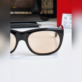 Логотип SAINT LAURENT из цельного х
