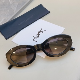 [YSL Yves Saint Laurent] Новая модель
