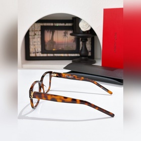 YSL Yves Saint Laurent‌ МОДЕЛЬ： SL M1