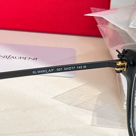 YSL Yves Saint Laurent‌ МОДЕЛЬ： SL M4