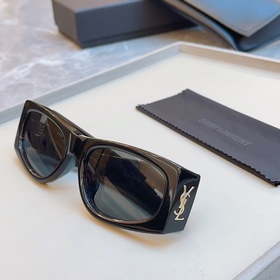 [YSL Yves Saint Laurent] Новая модель
