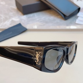 [YSL Yves Saint Laurent] Новая модель