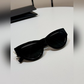 Солнцезащитные очки SAINT LAURENT в ст
