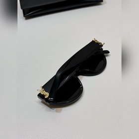 Солнцезащитные очки SAINT LAURENT в ст