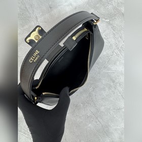 Сумка из натуральной кожи с логотипом