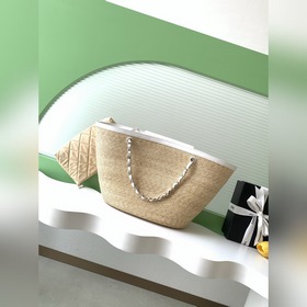 Эксклюзивная модель из оригинальной ко